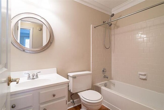 Building Photo - 310 Knoll Ridge Ct