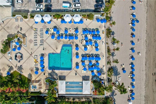 Building Photo - 2030 S Ocean Dr