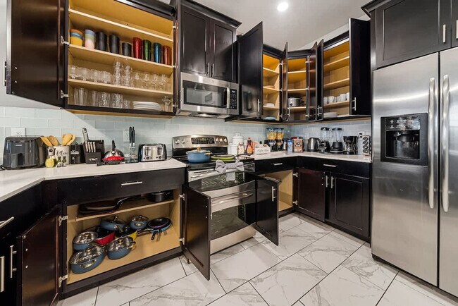Building Photo - 1605 Maidstone Ct