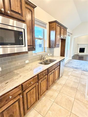 Building Photo - 1500 Grove Dr