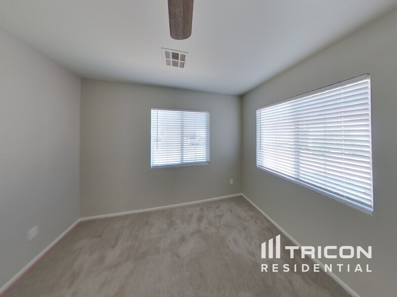 Building Photo - 2128 Sparkling Meadows Ct