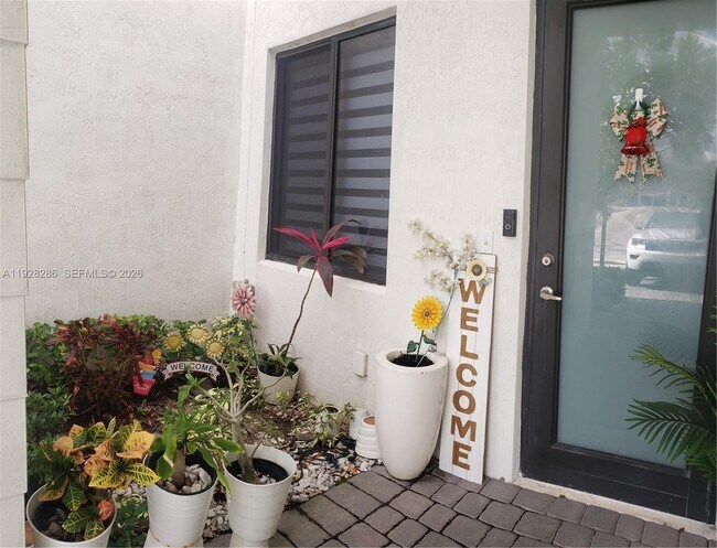 Building Photo - 2414 SW 145th Pl