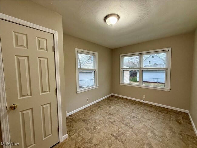 Building Photo - 1253 Sevilla Ave