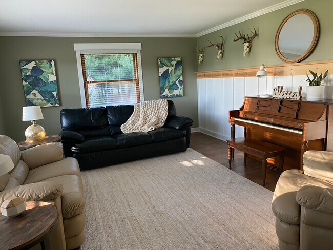 Building Photo - 4105 60th St