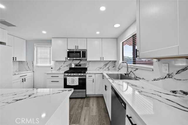 Building Photo - 43203 27th St W