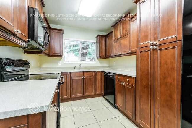 Building Photo - 890 Kentucky Woods Ln E