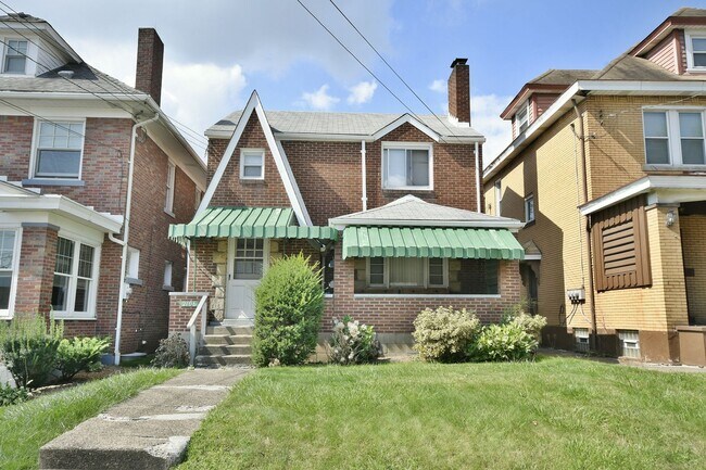 Building Photo - 2106 West St