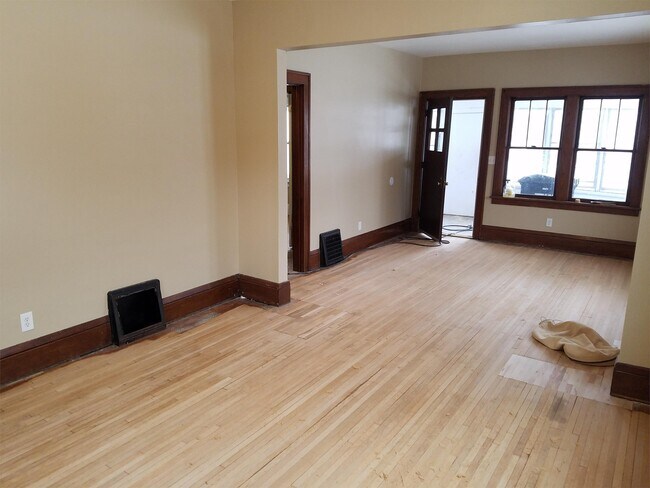 Building Photo - 914 N 24th Ave