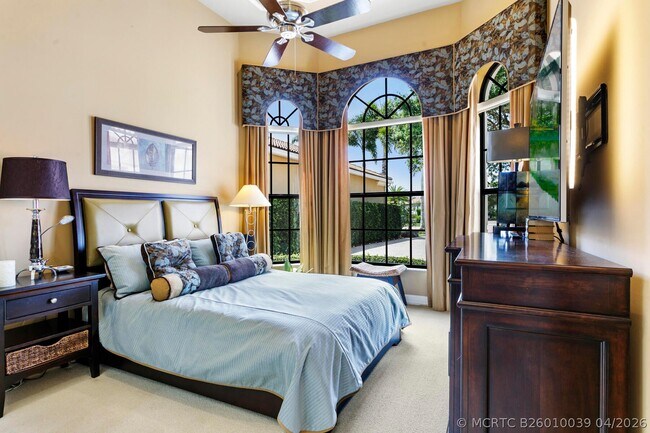 Building Photo - 6700 Fox Hollow Dr