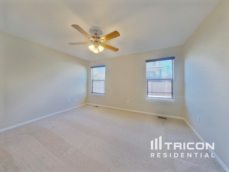 Building Photo - 931 Mount Shavano Ave