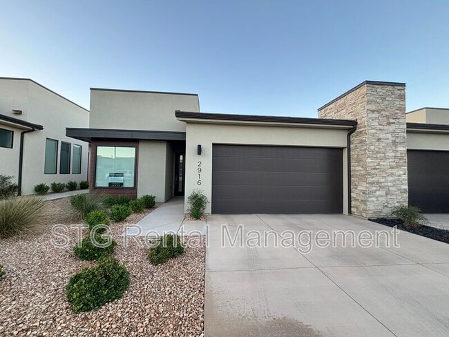 Building Photo - 2916 E Snowberry Dr