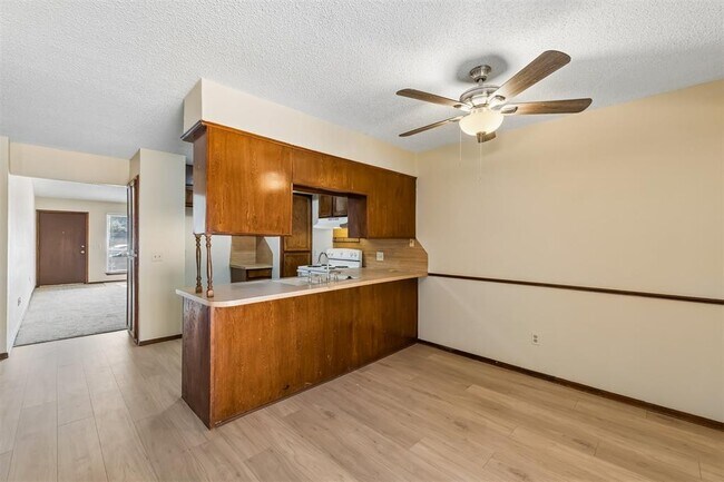 Building Photo - 208 Hudson Pl