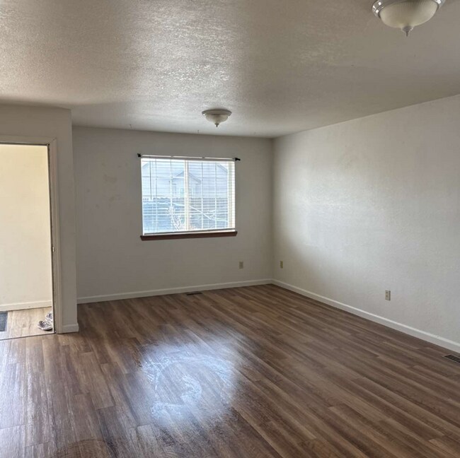 Building Photo - 110 N 11th Ave