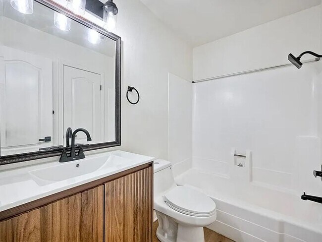 Building Photo - Allure Condo in Serra Mesa 2 Bedroom