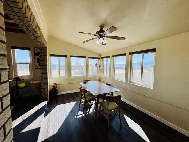 Primary Photo - 4 bedrooms, 2 kitchens, 2.5 bathrooms, lau...