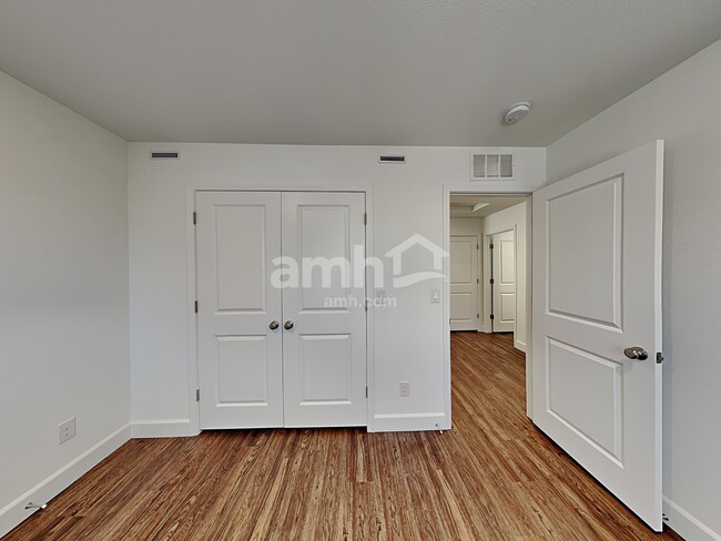 Building Photo - 9145 S Conquistador St