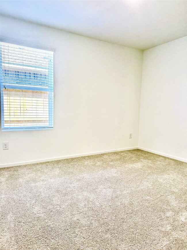 Building Photo - 28723 Bottom Grass Trl