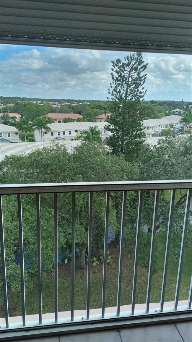 Building Photo - 3575 Brokenwoods Dr