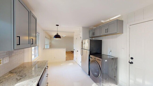 Building Photo - 1510 Woodhill Ln