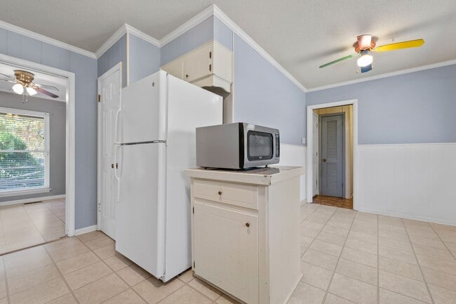 Building Photo - Indianhead Lakes Rental!