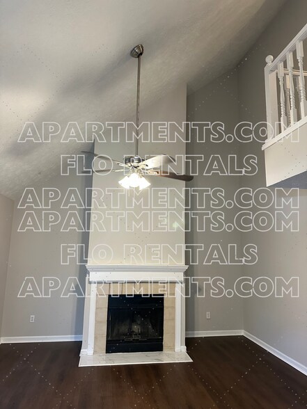 Building Photo - 6849 S Lakewood Ter