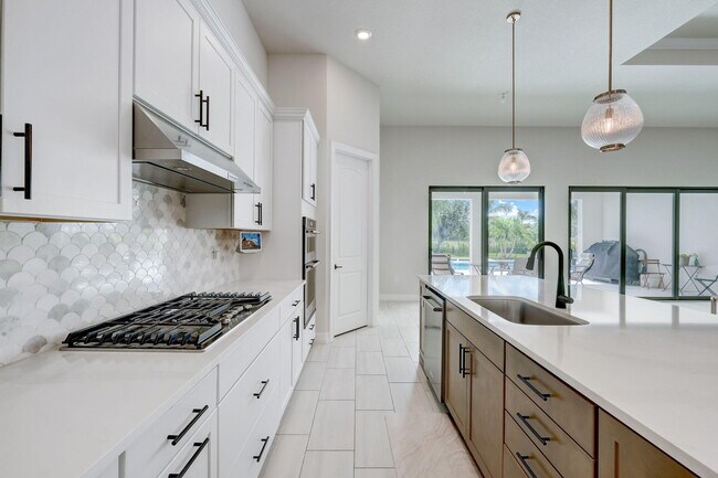 Building Photo - 9234 Balsamo Dr.