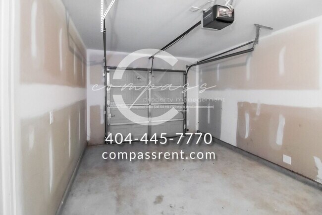 Building Photo - 2086 Belmont Cir NE