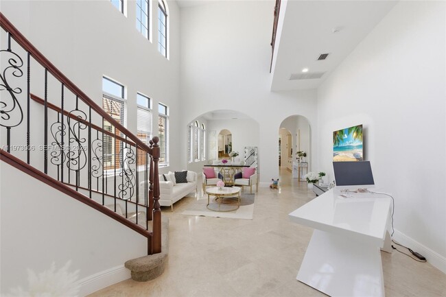 Building Photo - 9564 Exbury Ct