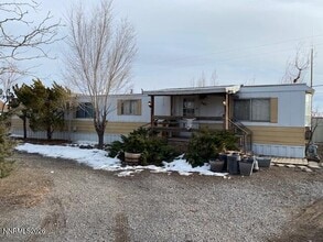 Building Photo - 240 Circle Dr