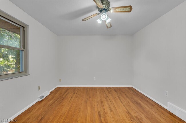 Building Photo - 13575 Starlite Dr