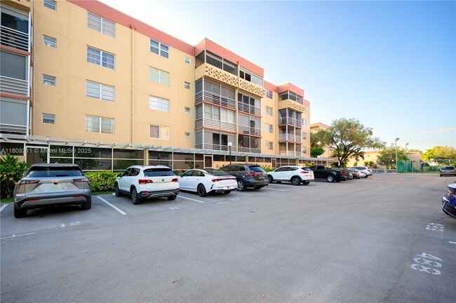Building Photo - 404 NW 68th Ave
