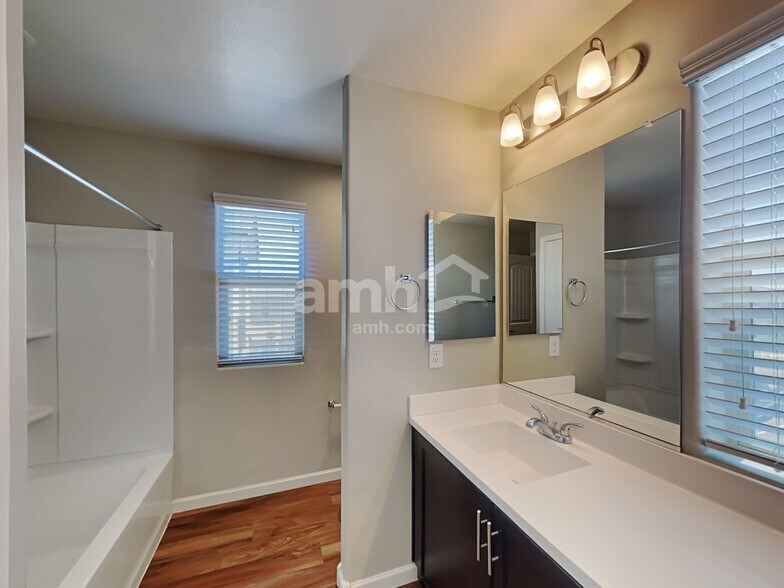Building Photo - 20793 W Maiden Ln