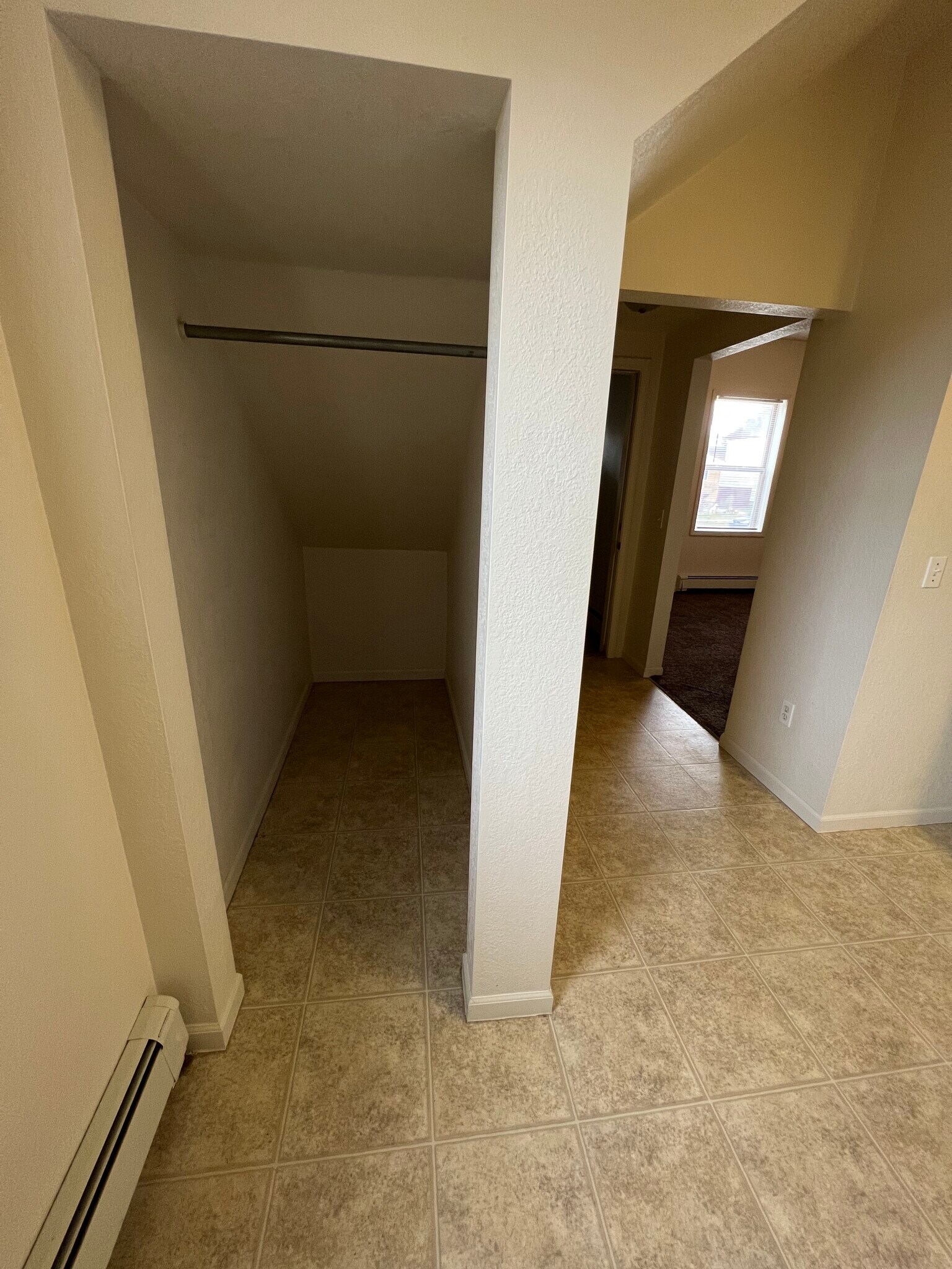 Building Photo - 509 Litchfield St