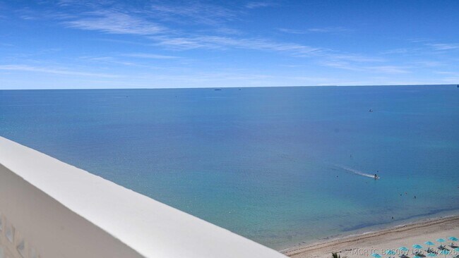 Building Photo - 4250 Galt Ocean Dr
