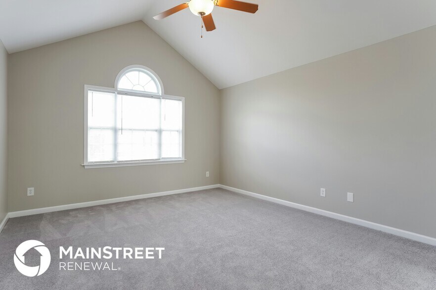 Building Photo - 203 Majestic Oak Dr