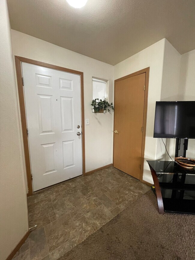 Building Photo - 6405N Chapel Hill Blvd