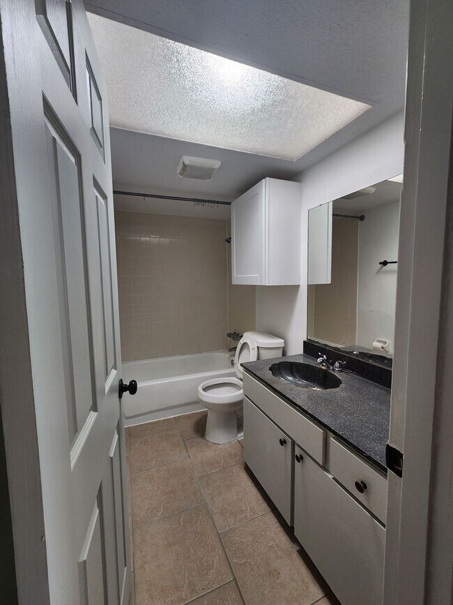 Building Photo - ** LIMITED SUMMERTIME SPECIAL / CALL FOR D...