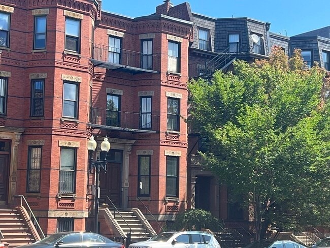 Building Photo - 416 Massachusetts Ave
