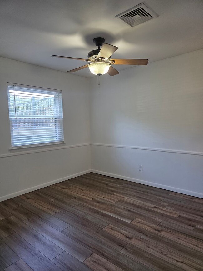 Building Photo - CONDO IN PIKE CREEK