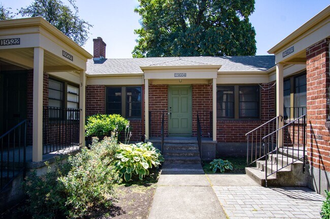 Building Photo - Charming 1-bedroom Courtyard Apartment in Ideal Location!