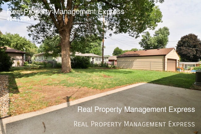 Building Photo - Beautiful 4 bedroom 2 bathroom single fami...