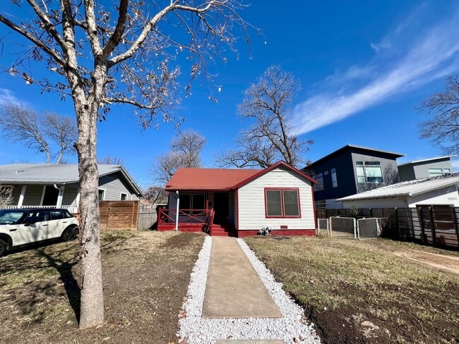 Building Photo - 502 Zennia St