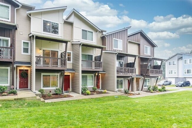 Building Photo - AVAILABLE NOW!! Sunrise TOWN HOME 2BDR 2.5...