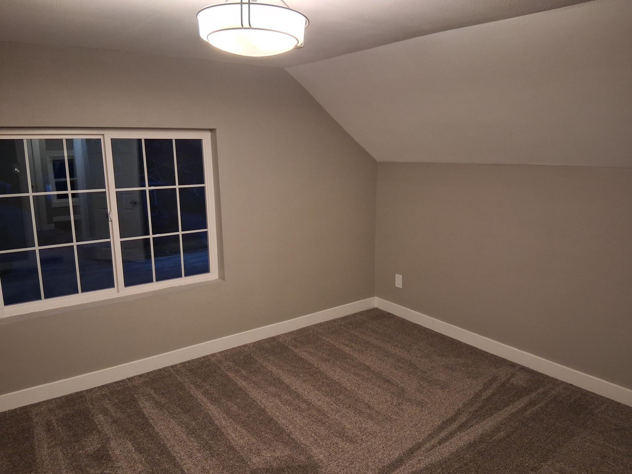 2nd Foor bed1 - 1714 E Walnut St