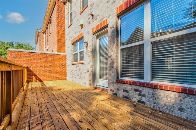 Building Photo - 3304 Ferncliff Ct