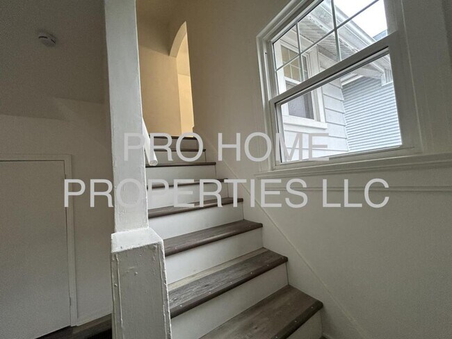 Building Photo - 28 Willowwood Dr