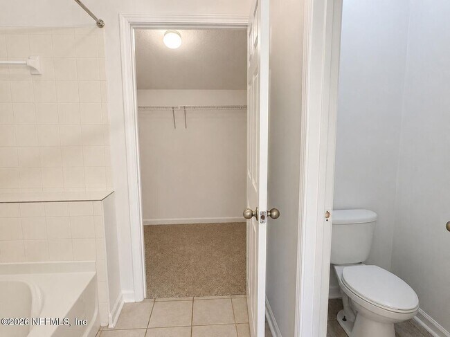 Building Photo - 5663 Greenland Rd