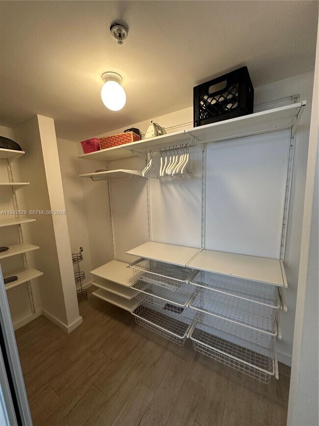 Building Photo - 1611 Meridian Ave