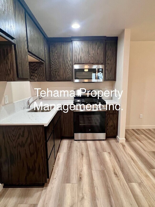 Building Photo - 304 Jefferson St