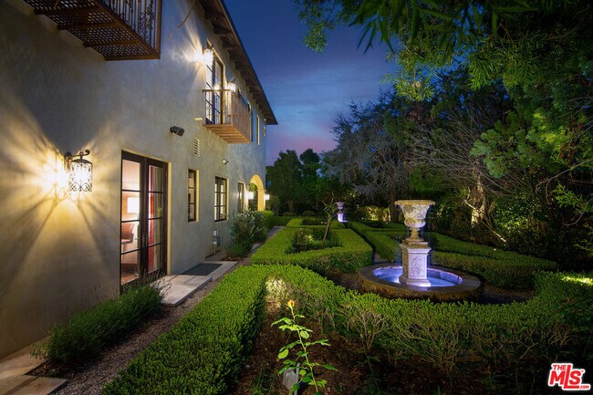 Building Photo - 1221 Minorca Dr